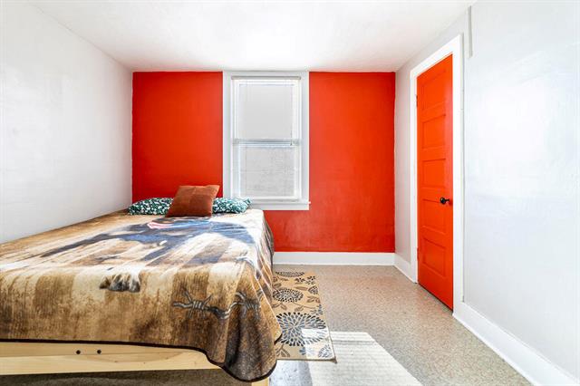 Builiding view seventeen for 735 Marshall, Hastings, MI. 49058