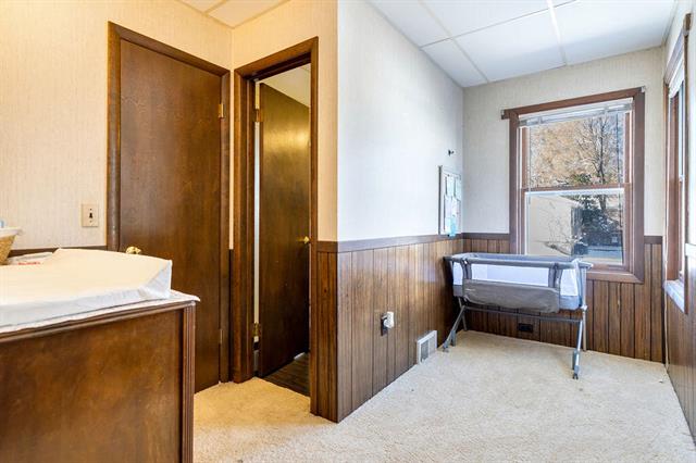 Builiding view sixteen for 735 Marshall, Hastings, MI. 49058