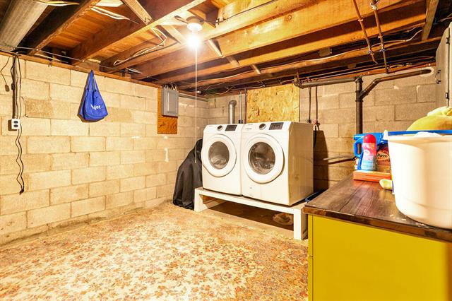 Builiding view twenty two for 735 Marshall, Hastings, MI. 49058