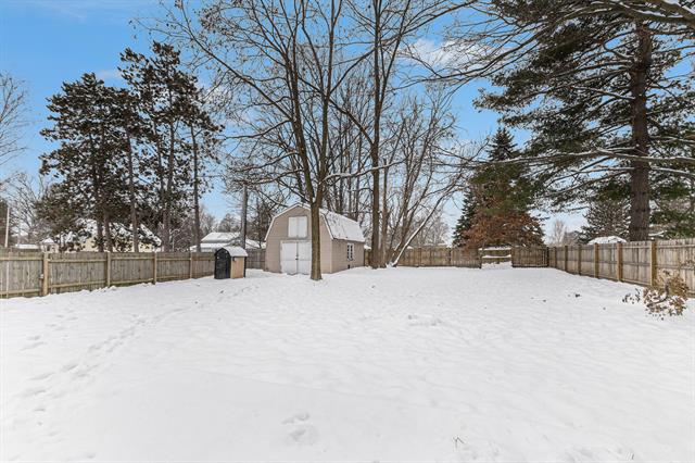 Builiding view fourteen for 33 Fuller, Saranac, MI. 48881