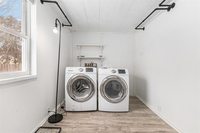 Builiding view ten for 33 Fuller, Saranac, MI. 48881