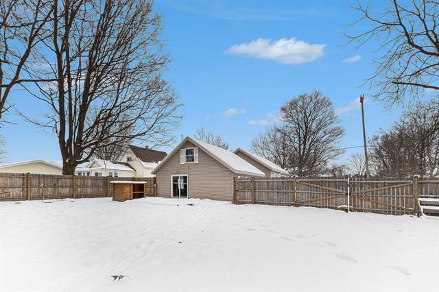 Builiding view thirteen for 33 Fuller, Saranac, MI. 48881