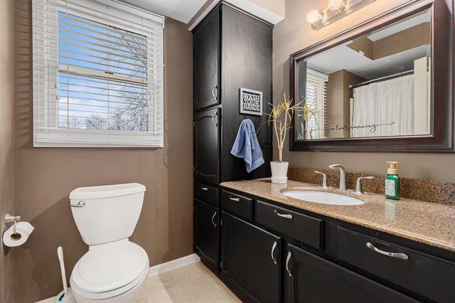 Builiding view thirteen for 2219 Maguire, Grand Rapids, MI. 49525