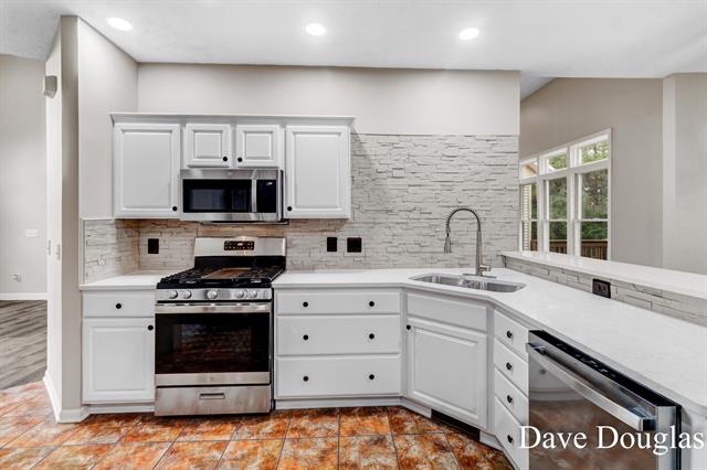 Builiding view ten for 3740 Windwood, Rockford, MI. 49341