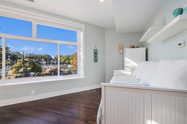 Builiding view seventeen for 259 Kalamazoo, South Haven, MI. 49090