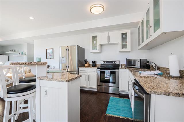 Builiding view thirteen for 259 Kalamazoo, South Haven, MI. 49090