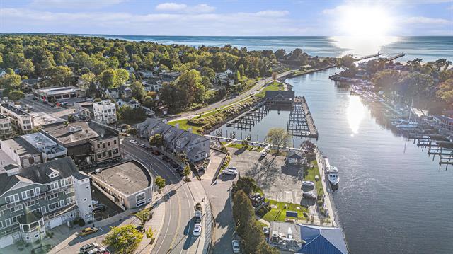 front view for 259 Kalamazoo, South Haven, Mi. 49090