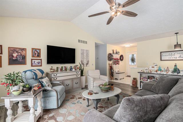 Builiding view five for 241 Glendale, Rockford, MI. 49341