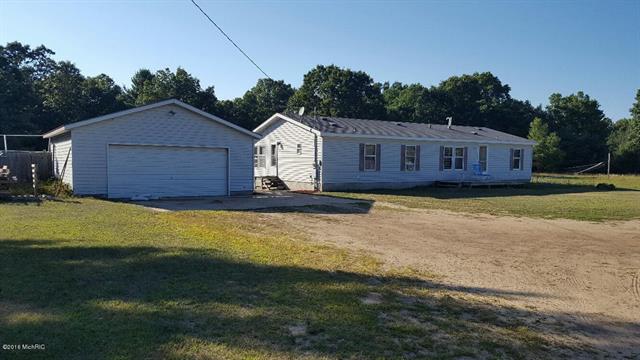 front view for 407 S Hilton Park Road, Muskegon, Mi. 49442