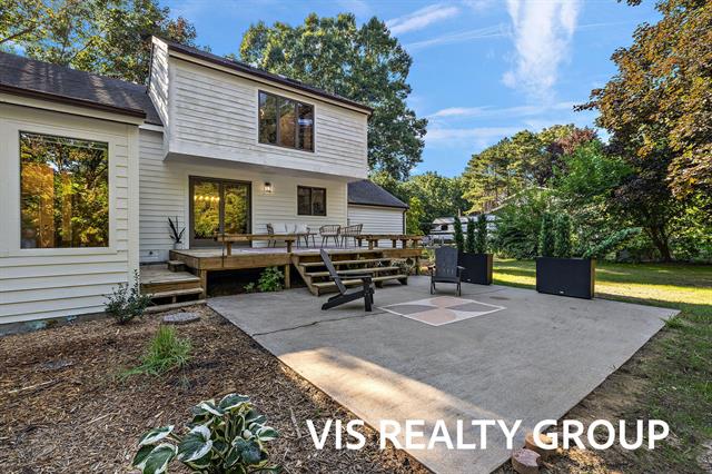 Builiding view eighty two for 18630 Fruitport, Spring Lake, MI. 49456