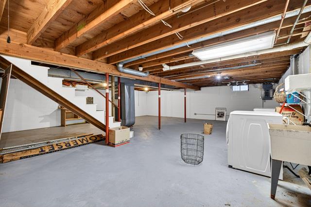 Builiding view fifty seven for 18630 Fruitport, Spring Lake, MI. 49456