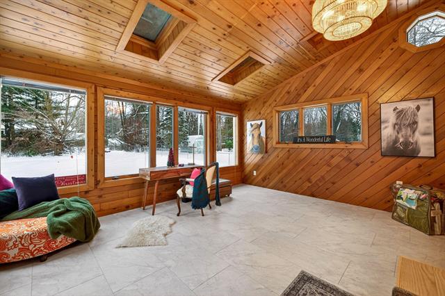 Builiding view nineteen for 18630 Fruitport, Spring Lake, MI. 49456