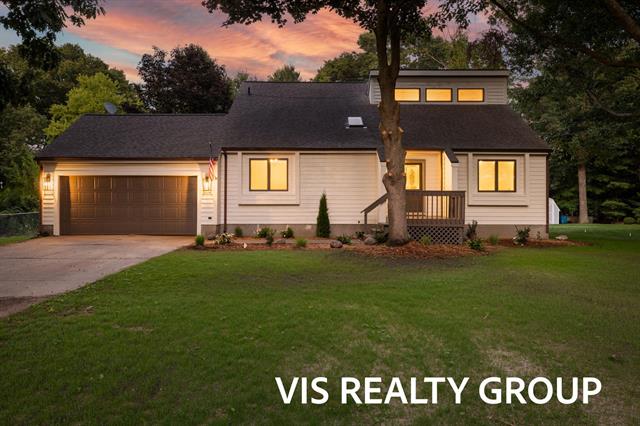 front view for 18630 N Fruitport Road, Spring Lake, Mi. 49456