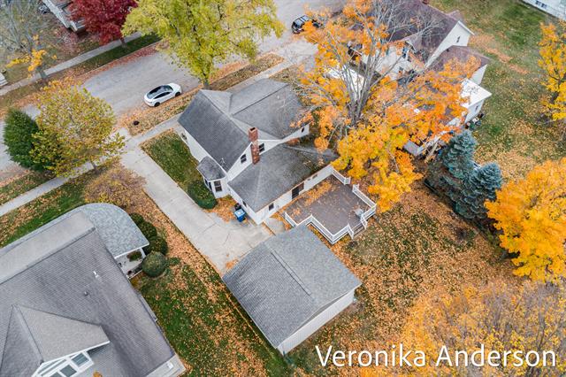 Builiding view four for 307 Ferry, Ludington, MI. 49431