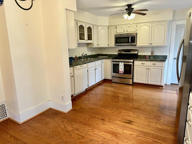 Builiding view nineteen for 307 Ferry, Ludington, MI. 49431