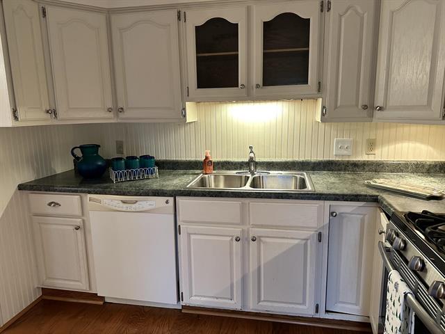 Builiding view seventeen for 307 Ferry, Ludington, MI. 49431