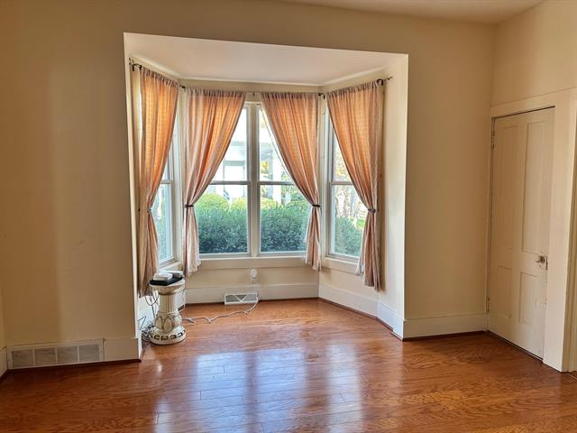 Builiding view ten for 307 Ferry, Ludington, MI. 49431