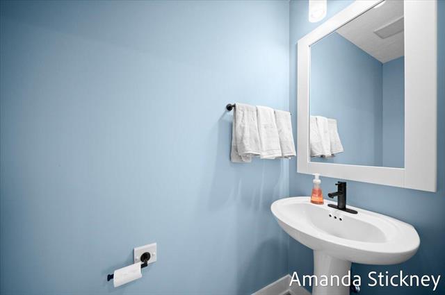 Builiding view eight for 6941 Myers Lake, Rockford, MI. 49341