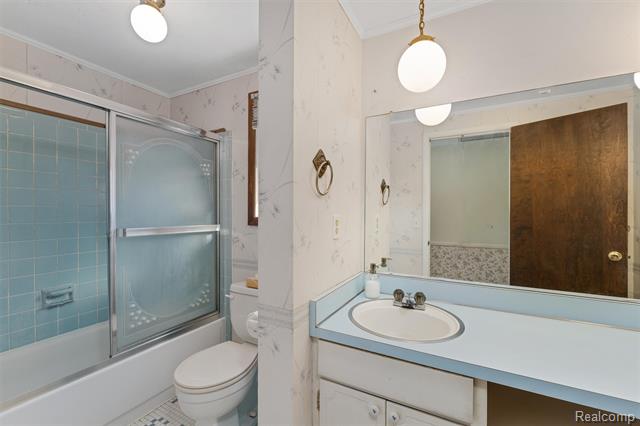 Builiding view six for 30190 Northgate, Southfield, MI. 48076