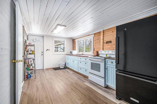 Builiding view seven for 389 Parker, Benton Harbor, MI. 49022