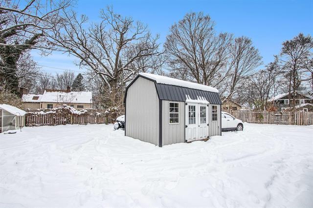 Builiding view seventeen for 389 Parker, Benton Harbor, MI. 49022