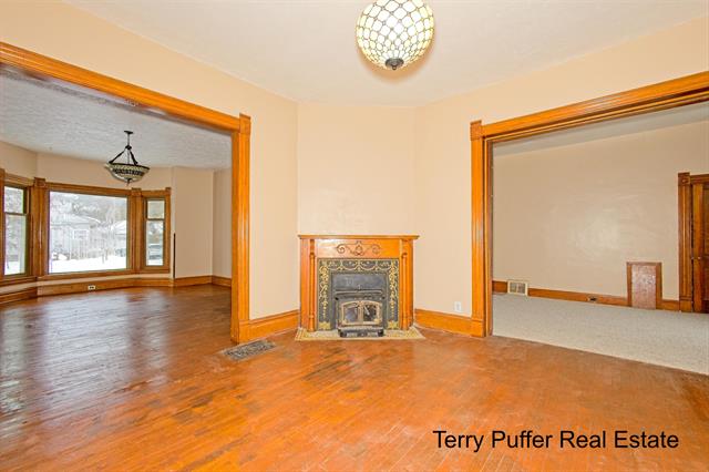 Builiding view thirteen for 528 Jefferson, Hastings, MI. 49058