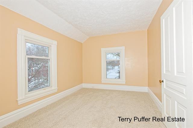 Builiding view thirty one for 528 Jefferson, Hastings, MI. 49058