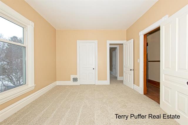 Builiding view thirty for 528 Jefferson, Hastings, MI. 49058