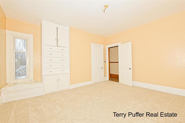 Builiding view twenty seven for 528 Jefferson, Hastings, MI. 49058