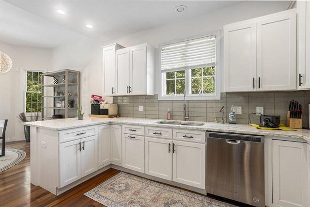 Builiding view eight for 5250 Queen Victoria, Kalamazoo, MI. 49009