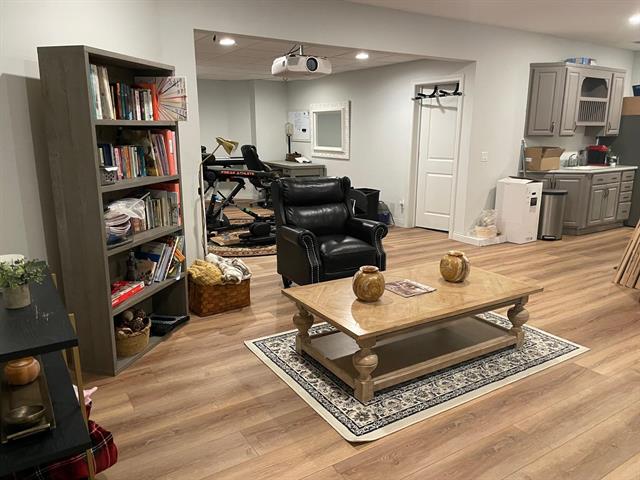 Builiding view thirty four for 5250 Queen Victoria, Kalamazoo, MI. 49009