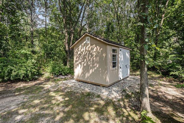 Builiding view thirty nine for 5250 Queen Victoria, Kalamazoo, MI. 49009