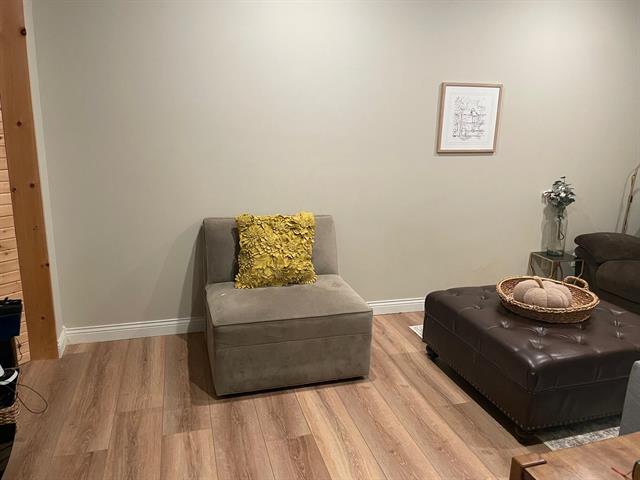 Builiding view thirty three for 5250 Queen Victoria, Kalamazoo, MI. 49009