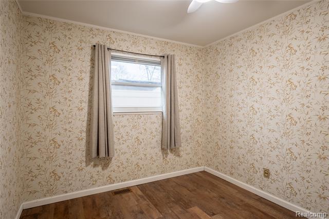 Builiding view eight for 1539 Dulong, Madison Heights, MI. 48071