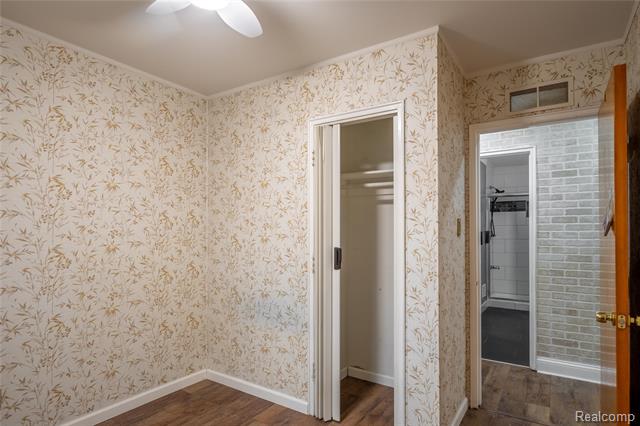 Builiding view nine for 1539 Dulong, Madison Heights, MI. 48071