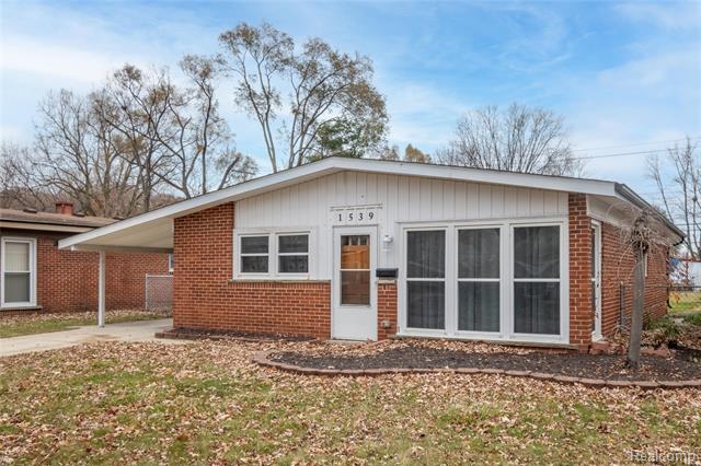 Builiding view nineteen for 1539 Dulong, Madison Heights, MI. 48071