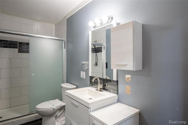 Builiding view thirteen for 1539 Dulong, Madison Heights, MI. 48071