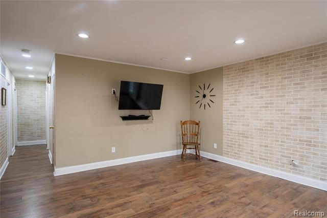 Builiding view two for 1539 Dulong, Madison Heights, MI. 48071