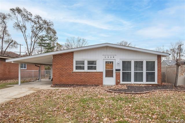 front view for 1539 Dulong Ave, Madison Heights, Mi. 48071
