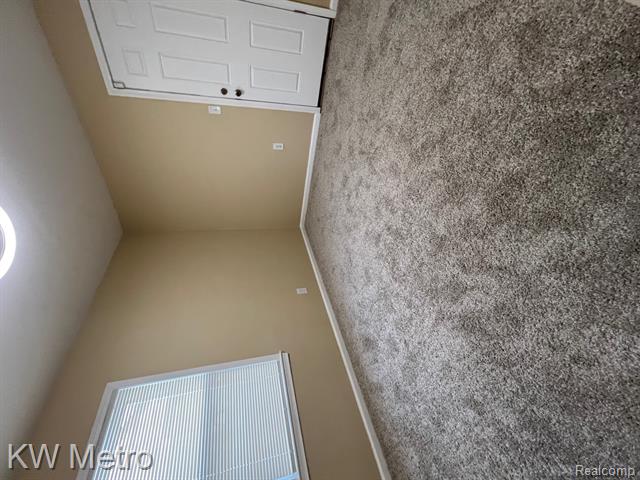 Builiding view fifteen for 15476 Strathmoor, Detroit, MI. 48227