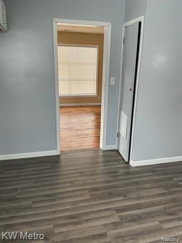 Builiding view ten for 15476 Strathmoor, Detroit, MI. 48227