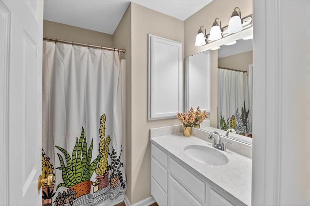 Builiding view fifteen for 1436 Manton, Grand Rapids, MI. 49505