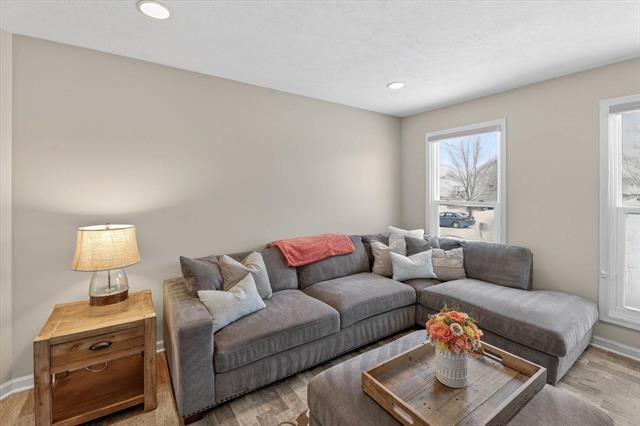 Builiding view five for 1436 Manton, Grand Rapids, MI. 49505