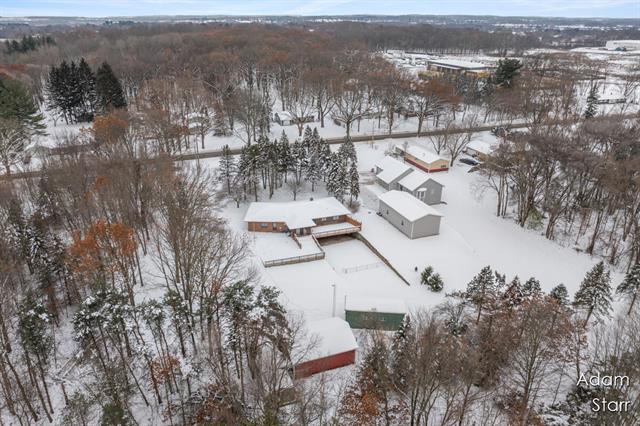 Builiding view fifty one for 945 60Th, Wyoming, MI. 49509