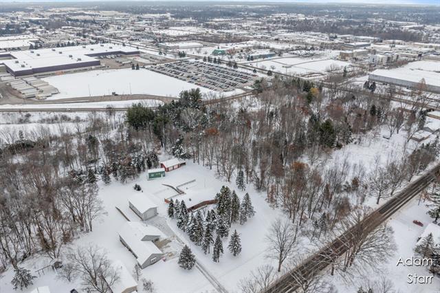 Builiding view fifty six for 945 60Th, Wyoming, MI. 49509