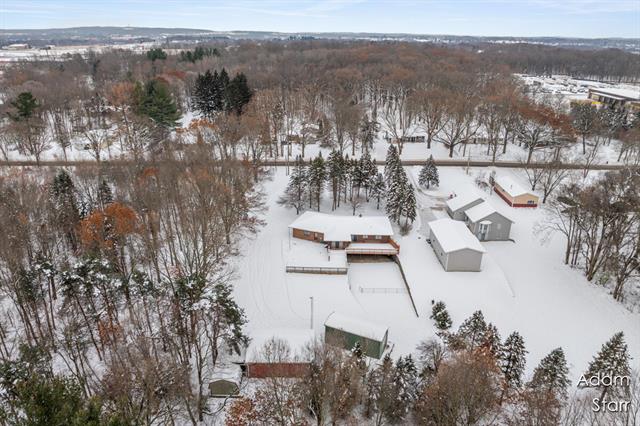 Builiding view fifty two for 945 60Th, Wyoming, MI. 49509