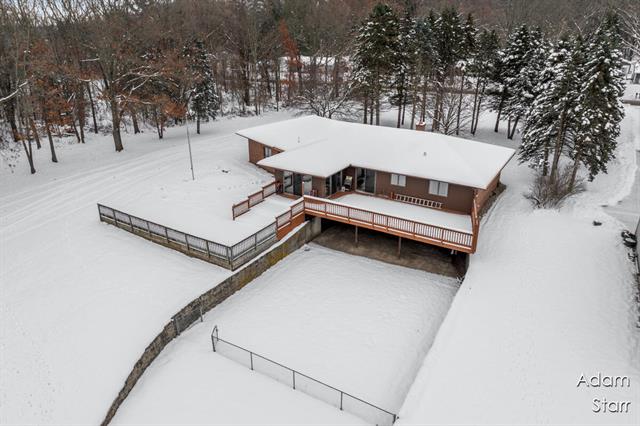 Builiding view fifty for 945 60Th, Wyoming, MI. 49509