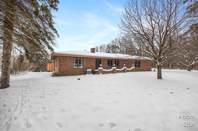 Builiding view five for 945 60Th, Wyoming, MI. 49509