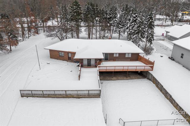 Builiding view forty nine for 945 60Th, Wyoming, MI. 49509