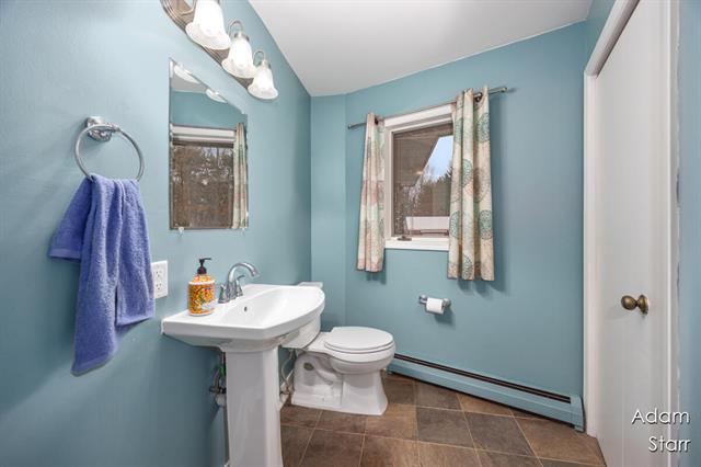 Builiding view nineteen for 945 60Th, Wyoming, MI. 49509